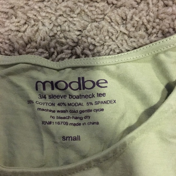 modbe Green Shirt - Picture 2 of 2